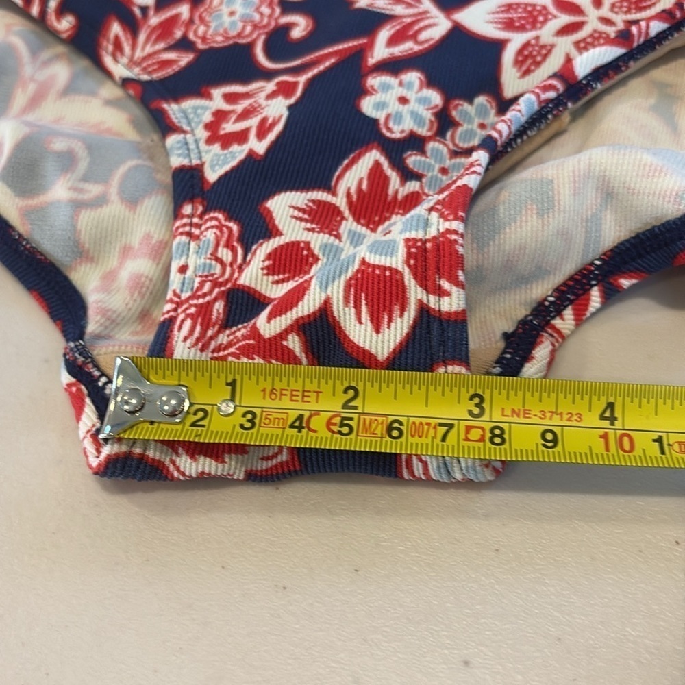 Land’s End - women’s one piece bathing suit.  Size 6.  Blue floral. - Picture 15 of 15